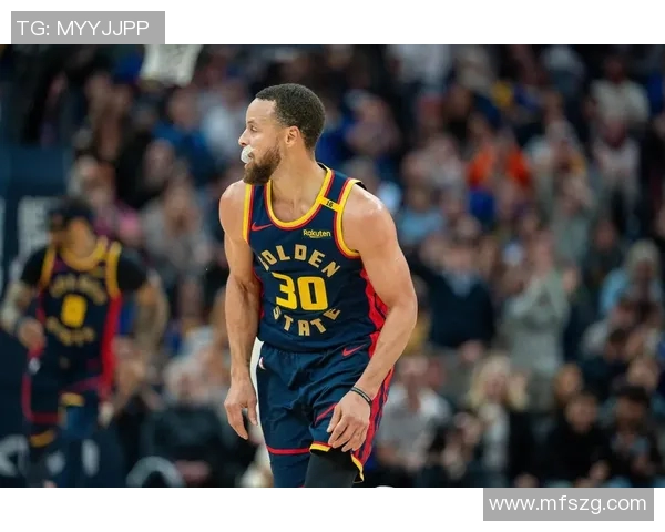 勇士对阵鹈鹕库里精彩数据分析与比赛表现回顾