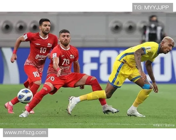 吉达伊蒂哈德与扎巴汉的巅峰对决展现足球魅力与激情的较量